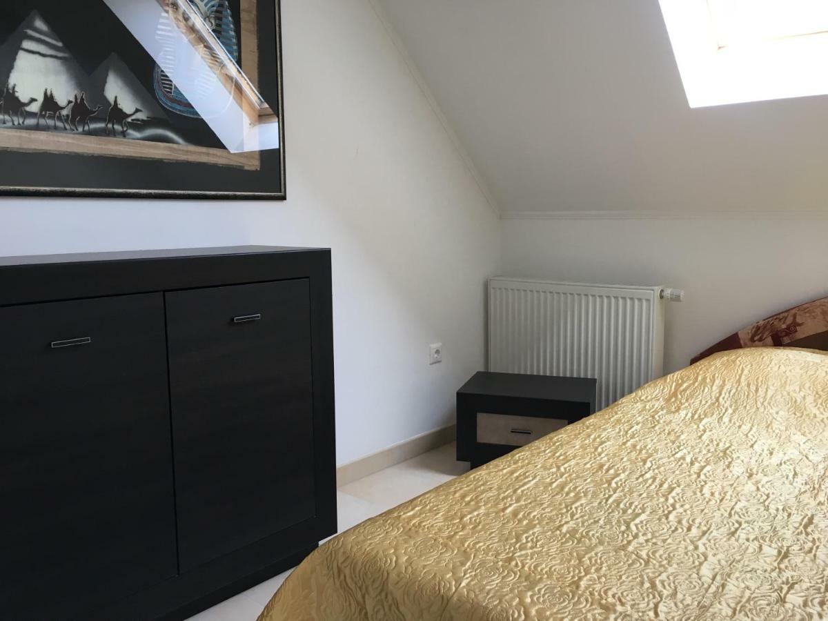 Marilyn Apartman Gyenesdias Luaran gambar